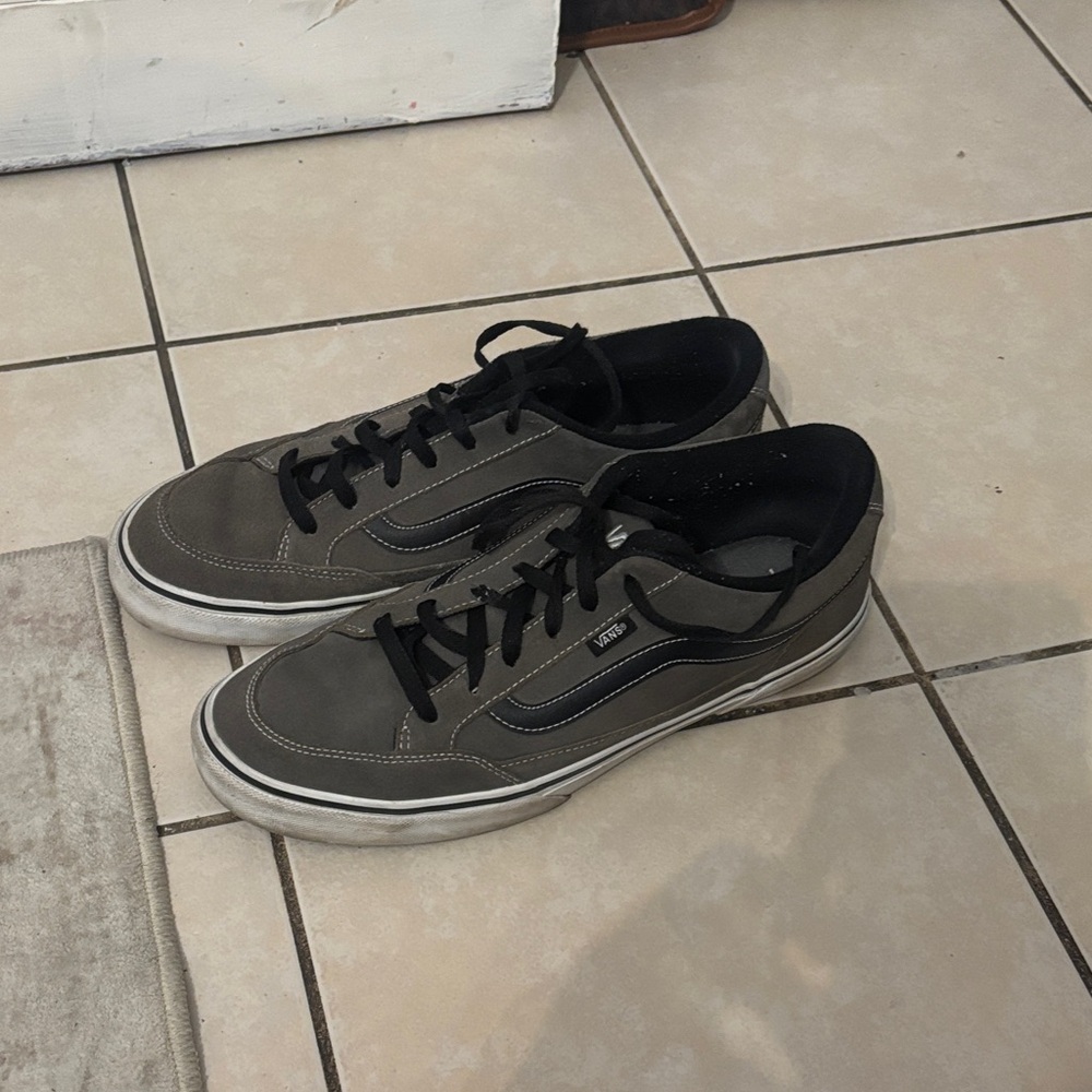 Vans Men's Black and Dark Gray Sneakers